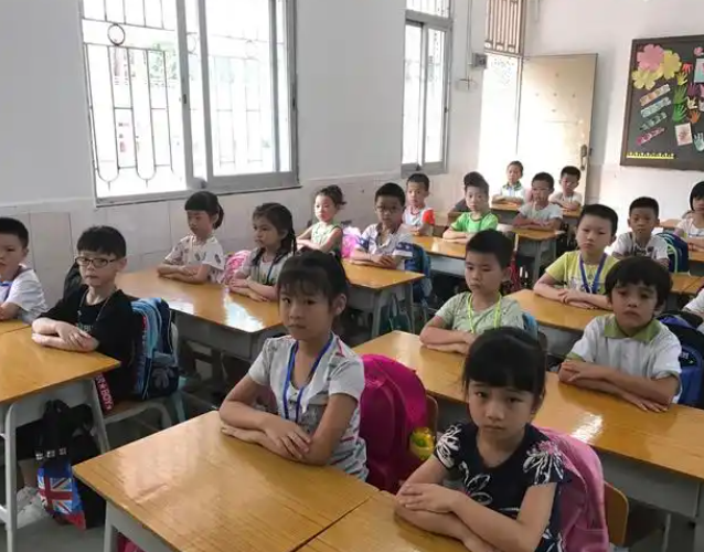 同学们接纳自我学会沟通以积极阳光的心态迎候新学期 同学们接纳自我学会沟通以积极阳光的心态迎候新学期