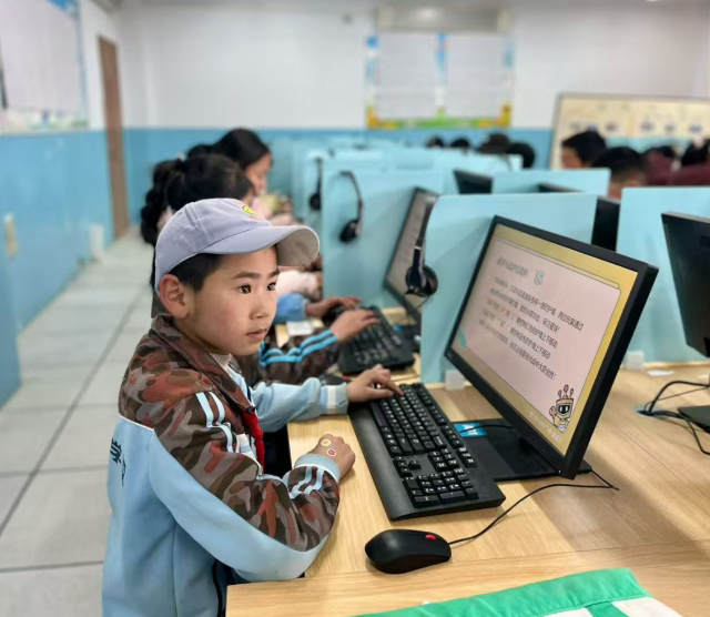 学生推送针对性习题展开1对1教导实现了一人一策对症下药